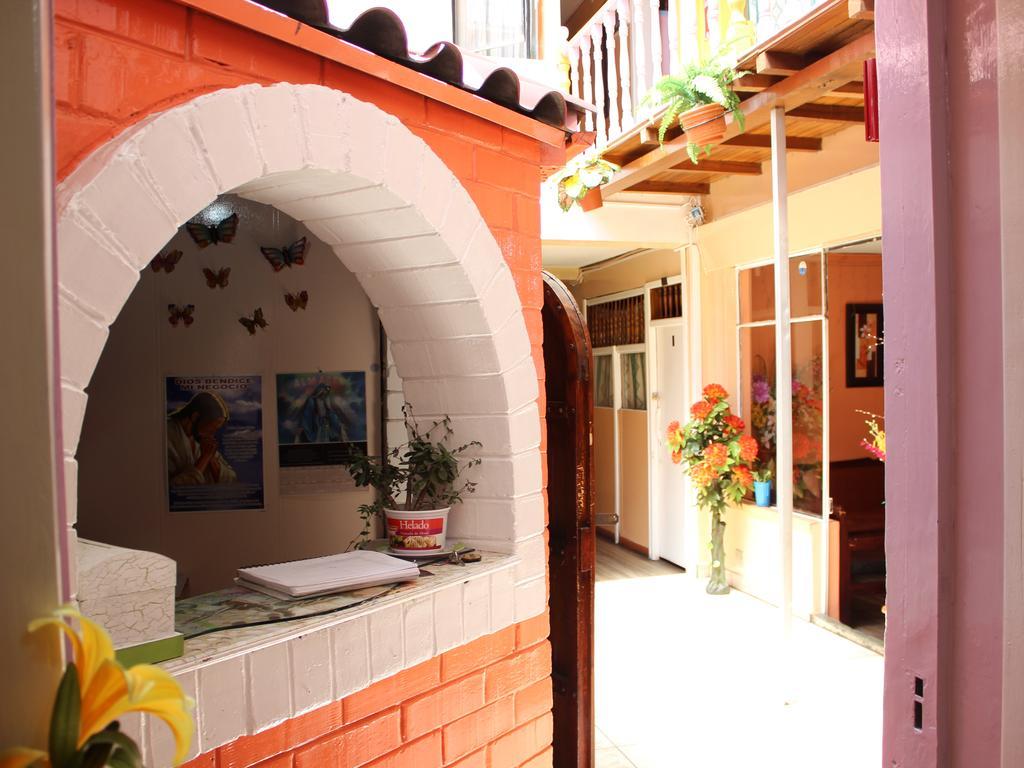 Hostal Yumbo Imperial กีโต ภายนอก รูปภาพ